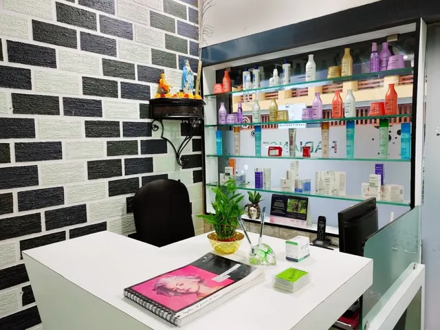 RADIANCE UNISEX SALON & BRIDAL MAKE UP STUDIO - 2