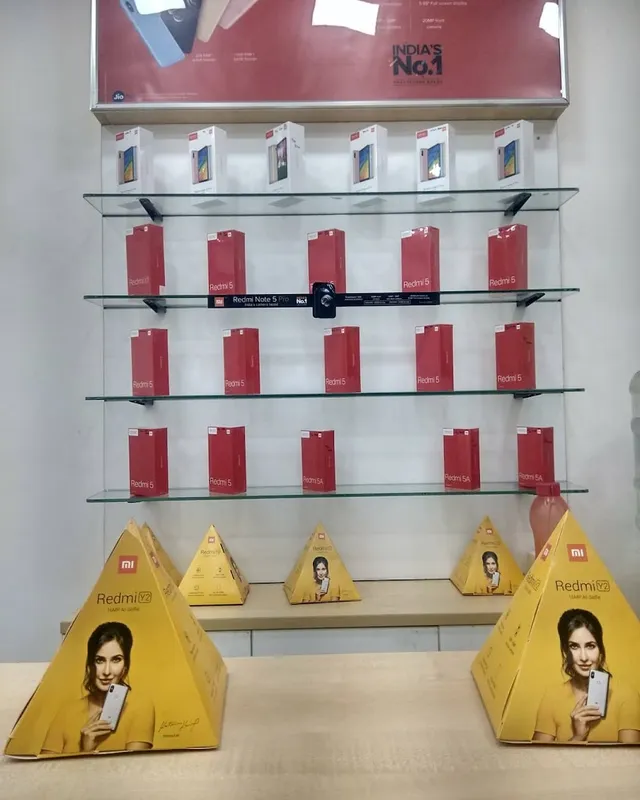 Poorvika Mobiles Salem - Near Gowri Theatre - 4