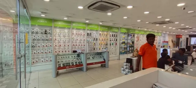 Poorvika Mobiles Salem - New Bus Stand - 3