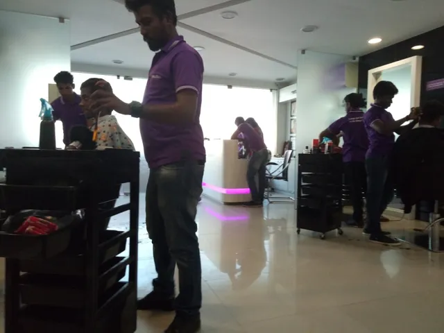 Naturals Salon & Spa Seelanaickenpatty - 3