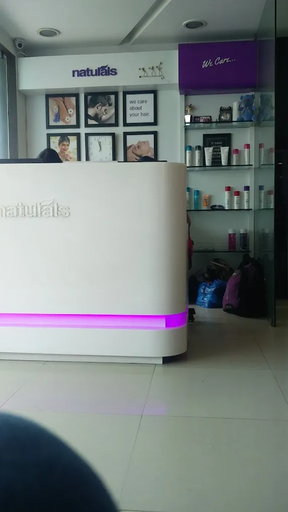 Naturals Salon & Spa Seelanaickenpatty - 4