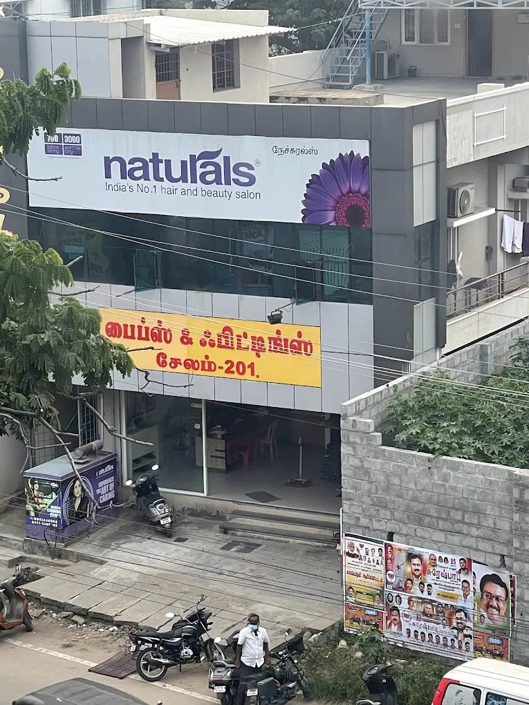 Naturals Salon & Spa Seelanaickenpatty