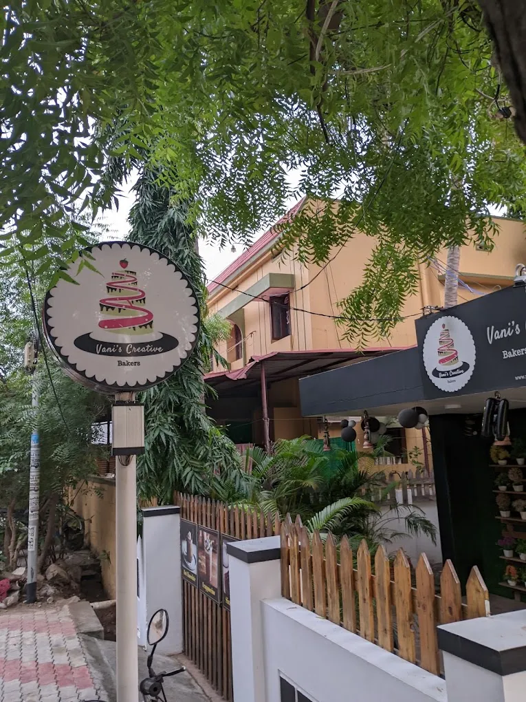 Vani's Creative Bakers & Events