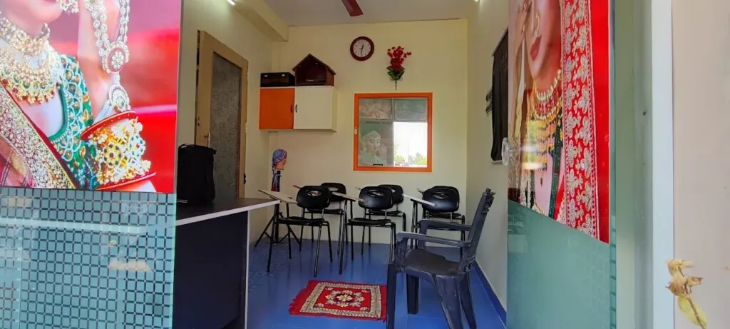 Shine Beauty parlour and tatoo shop::Tirunelveli, And Training center. Best Bridal makeup artist