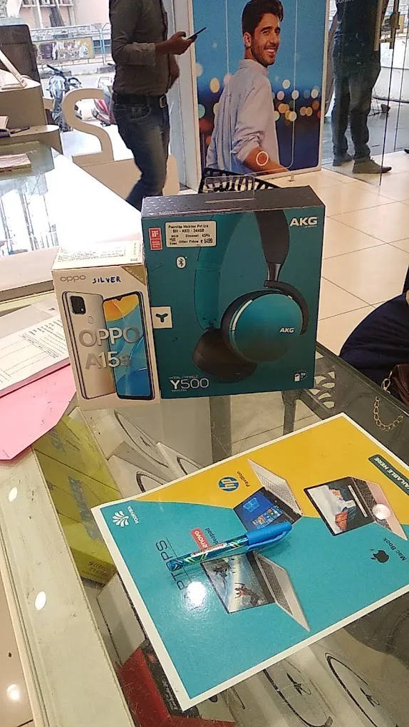 Poorvika Mobiles Thirunelveli - Kanagadhara Shopping Complex - 3