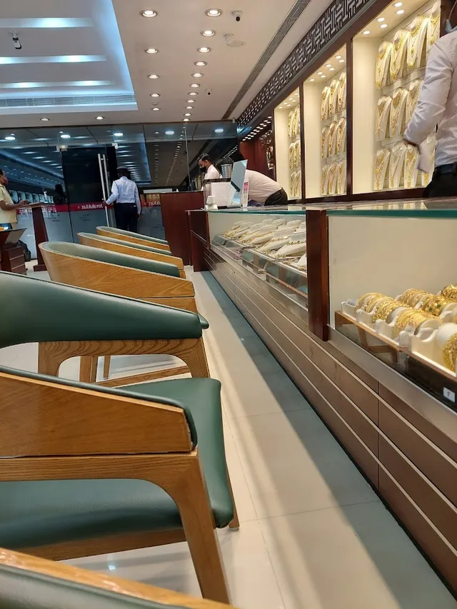 Joyalukkas Jewellery Tirunelveli - 5