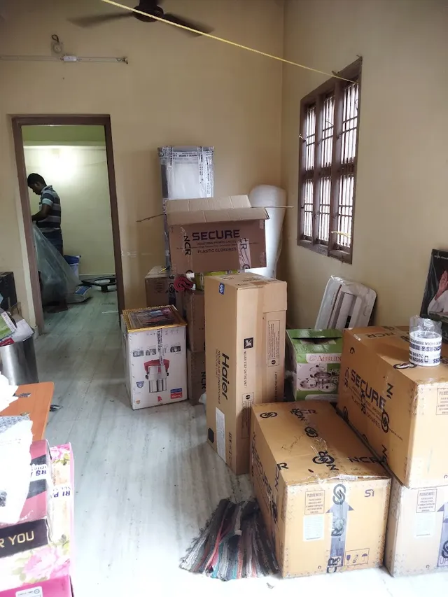 Vetri Packers and Movers - 2