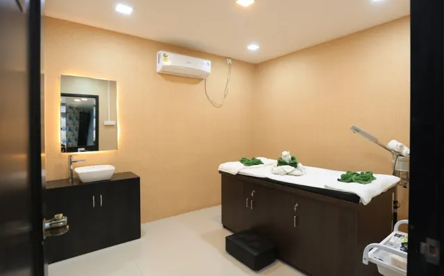 Toni & Guy Essensuals Tirunelveli (Perumalpuram) - 4