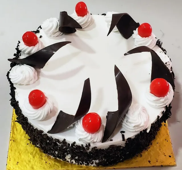 Eeebees cake shop - 5