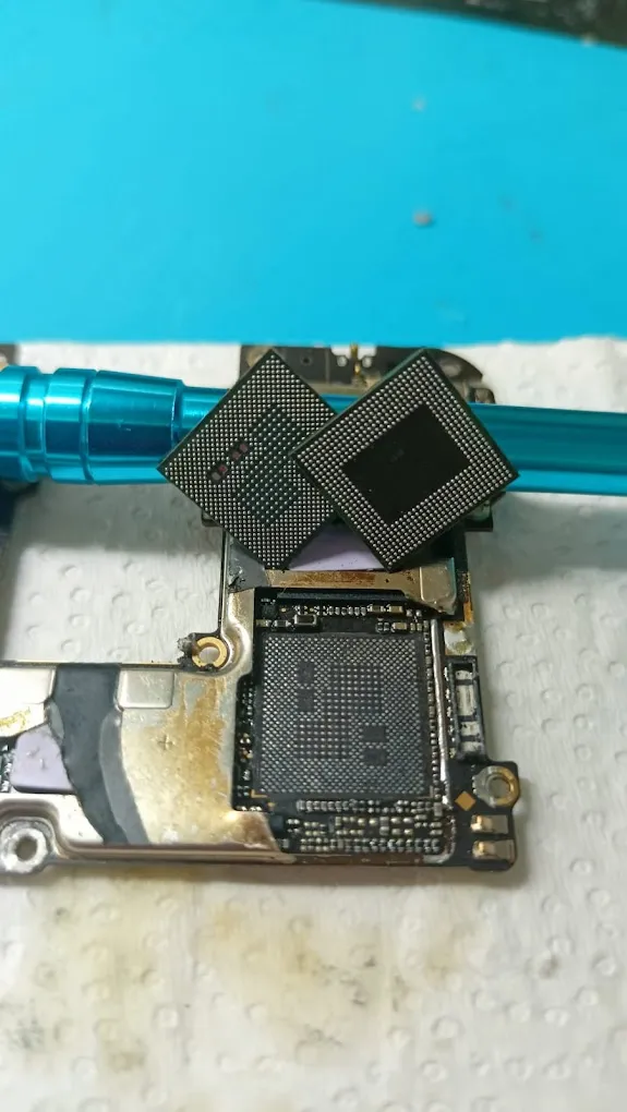 Royal Hi-Tech Service Center - 4