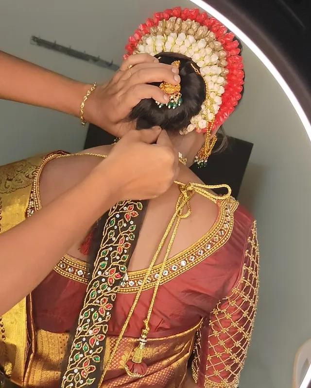 Jana's Beauty Parlour - 5