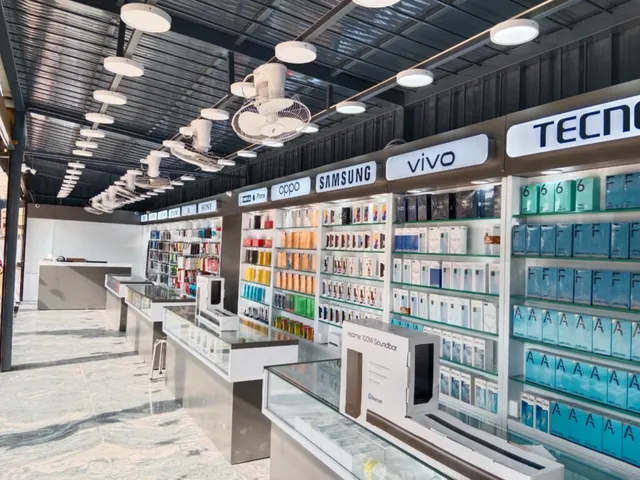 Supreme Mobiles- VSP Corner, Erode - 5