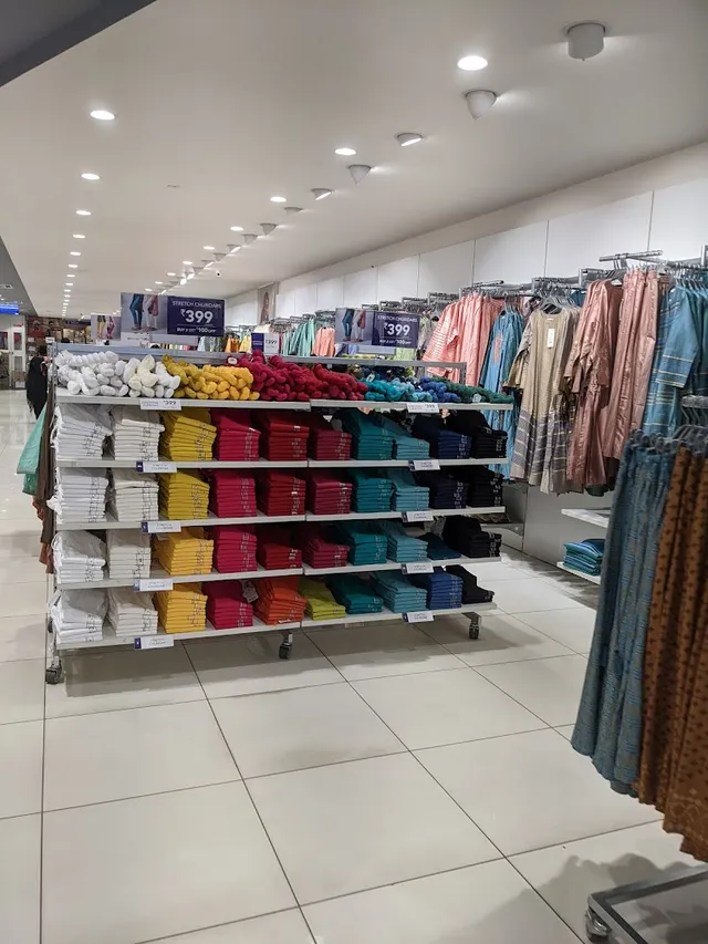 MAX FASHION ERODE - 2