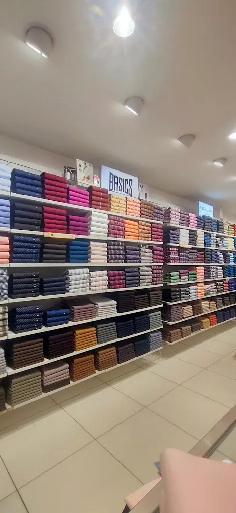 MAX FASHION ERODE - 6