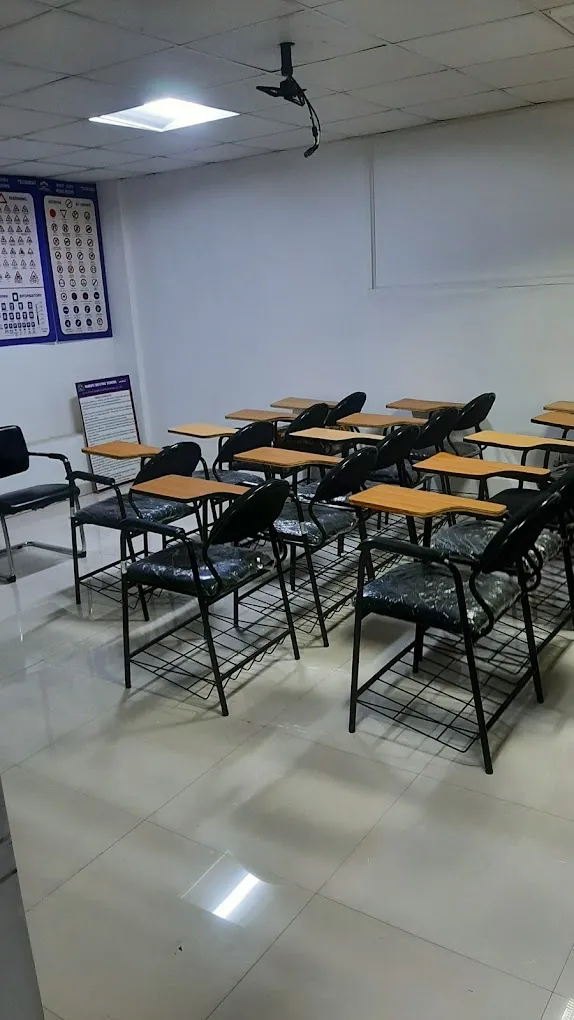 Maruti Suzuki Driving School Erode - 3