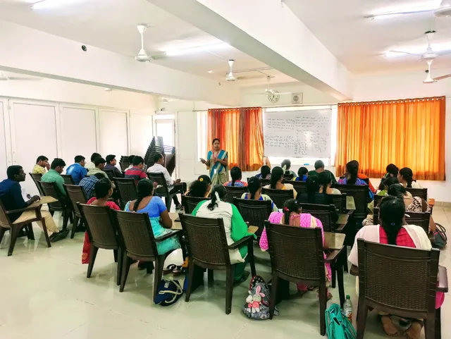 Veranda RACE Govt Exams Coaching Institute - Bank, SSC, TNPSC - Erode - 6