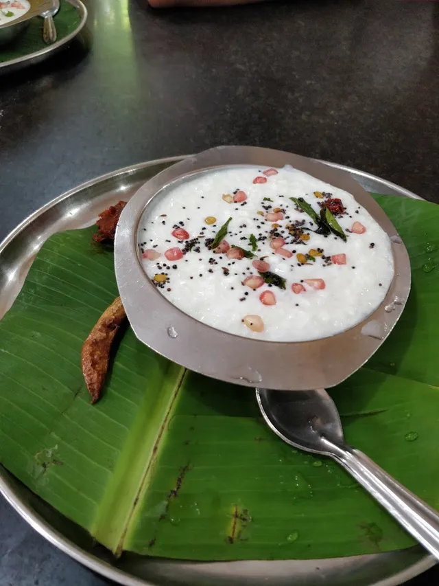 Anandan Vaasavi Vegetarian Restaurant - 4