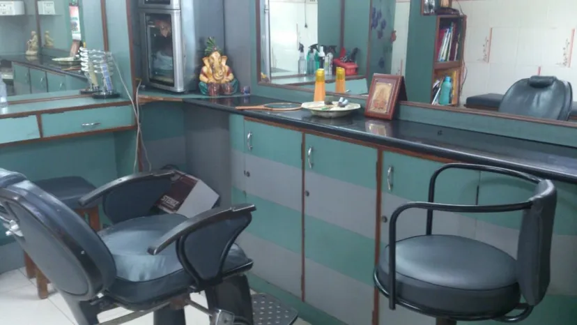 Eves Beauty Parlour (Ladies)