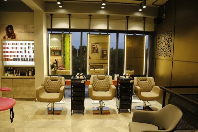 EEMOS Luxury Salon - 5