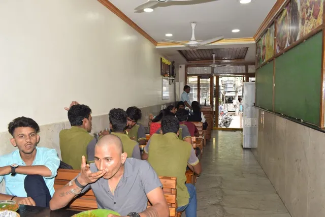 Saravana Cafe Military hotel - 5