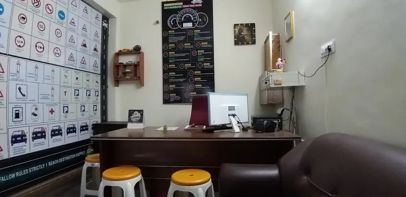 Roshini light & heavy motor Driving School