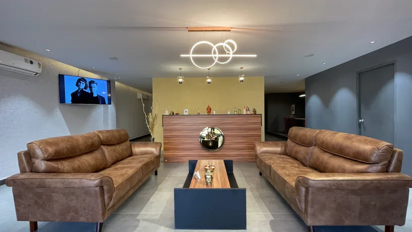 Behind The Scenes Unisex Salon,Spa & Tattoo Studio Air By-pass Road