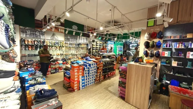 WOODLAND ATIDUDE SHOE-SKECHERS,BIRKENSTOCK,HAPPENSTANCE,PUMA,CROCS,ADIDAS,LEE COOPER - 2