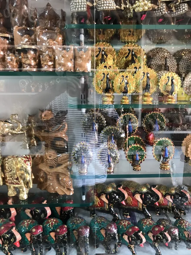 Modern Gift Centre - 6