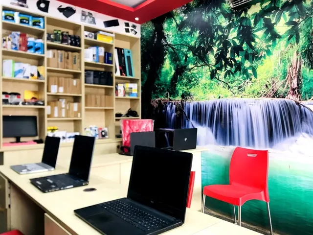 ESN World Laptop Service Center - 2