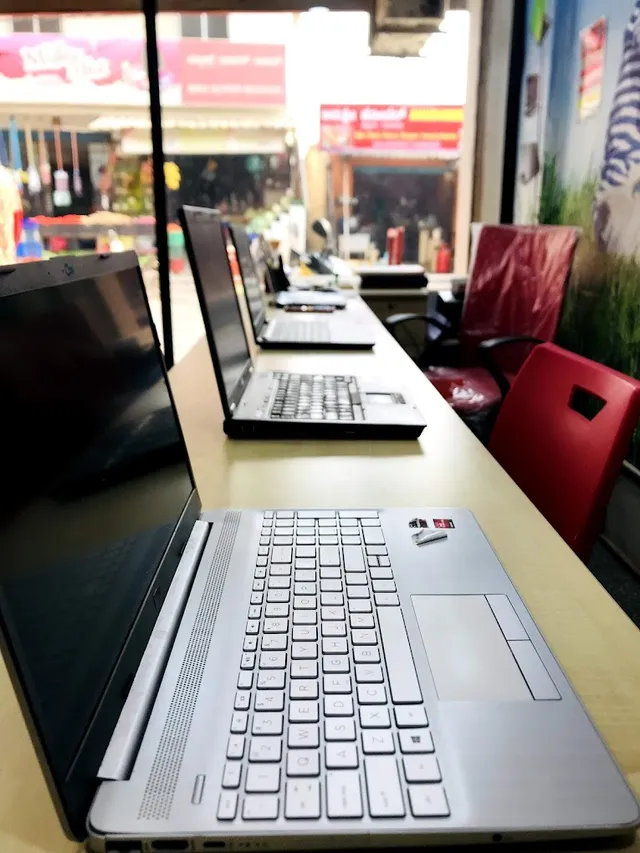 ESN World Laptop Service Center - 3