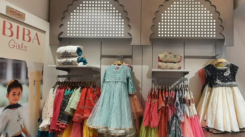 Royal Meenakshi Mall