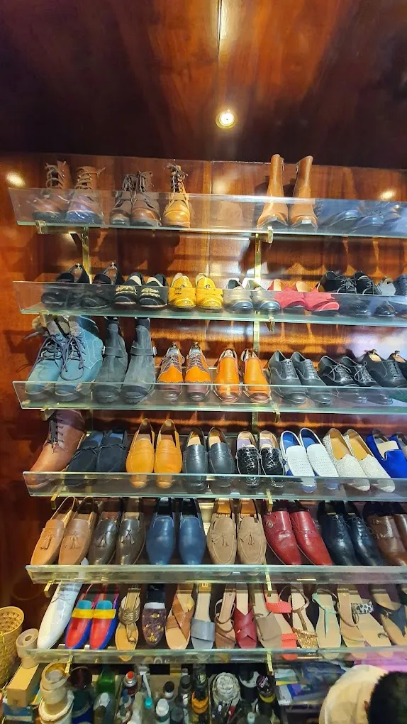 Lalu Dass Shoe Maker - Leather Shoes for Men, Women & Children