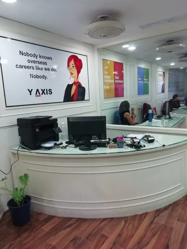 Y-Axis Coaching - MG Road | IELTS, GRE, GMAT, PTE, TOEFL, OET, SAT - 3