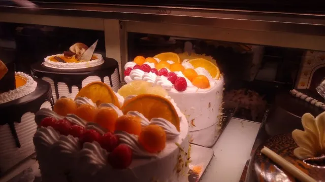 Bailey's The Cake Shop - 4