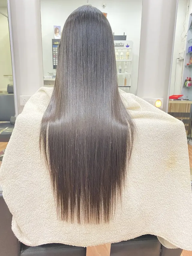 Diamond Ladies Beauty Parlour - Loreal Professional - 5