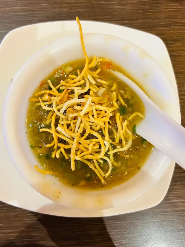 Changs Chinese Restaurant - 3