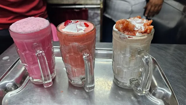 Hari Om Juice bar - 4