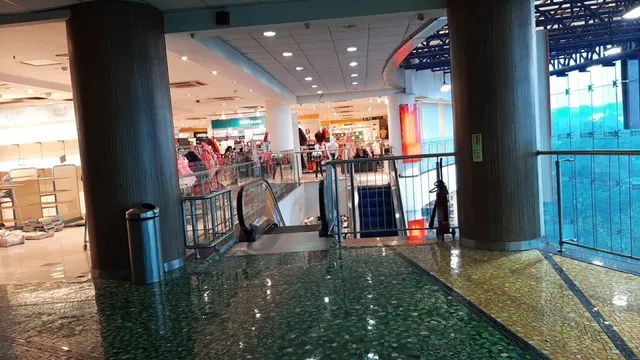 Reliance Centro Pune - 4