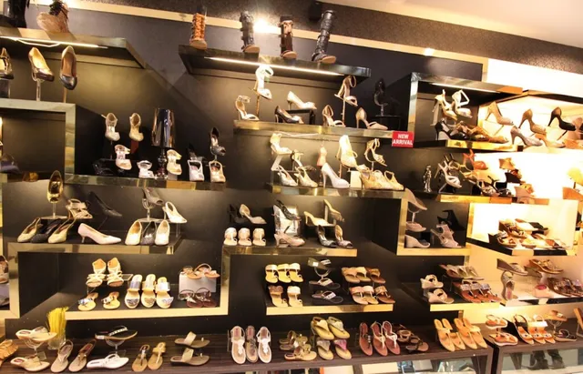 Aarfa Fashion Hub - 5