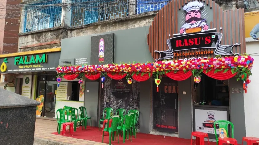 Rasu's The Spice Station BEST Vegetarian Restaurant in Kolkata