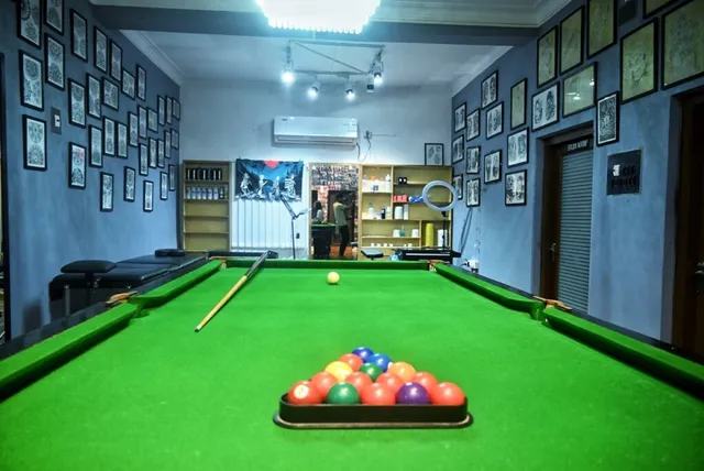 Black Hive Tattoo Studio - 3