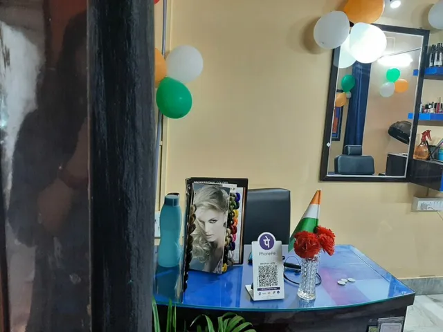 Siya's Ladies Beauty Parlour - 3