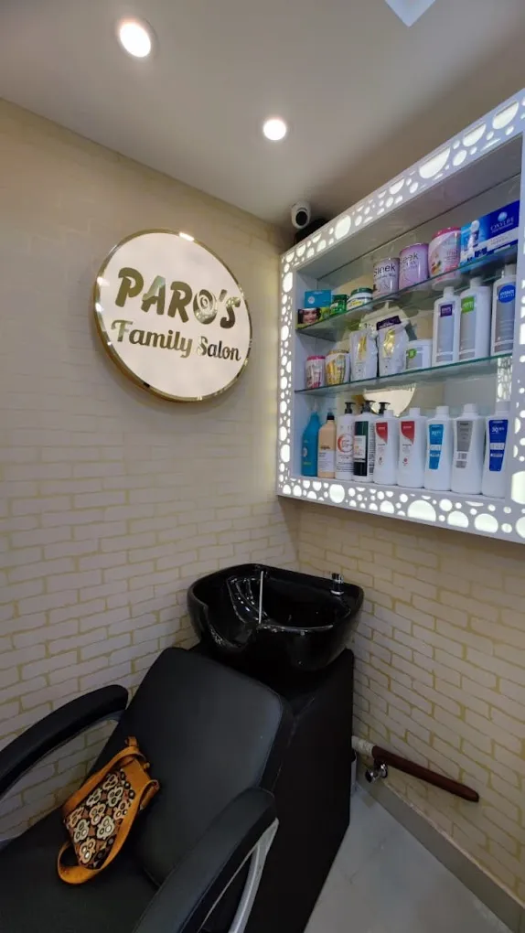Paro's Family Salon - Unisex beauty salon in Dumdum, Kolkata