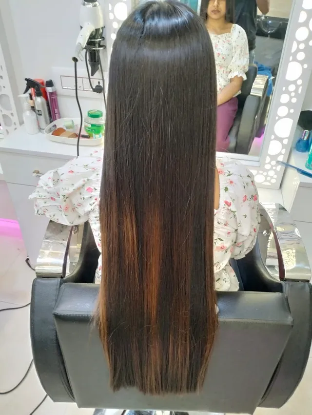 Paro's Family Salon - Unisex beauty salon in Dumdum, Kolkata - 4