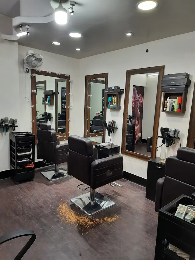 Chromatic Family Salon - 4