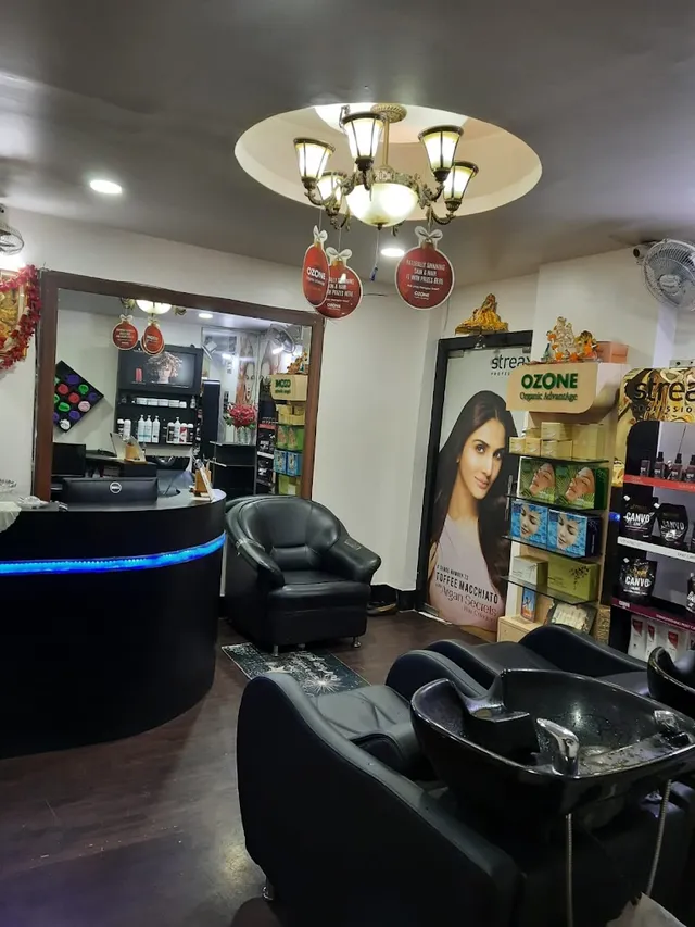 Chromatic Family Salon - 5