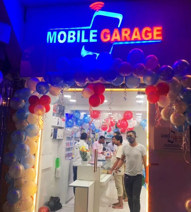 The Mobile Garage - 5