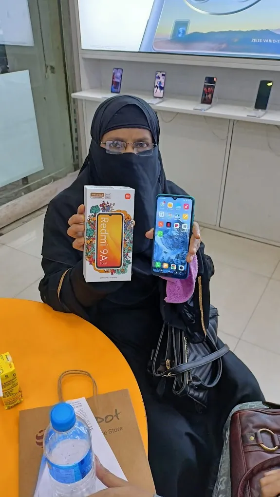 Hotspot Mobile Store - 2