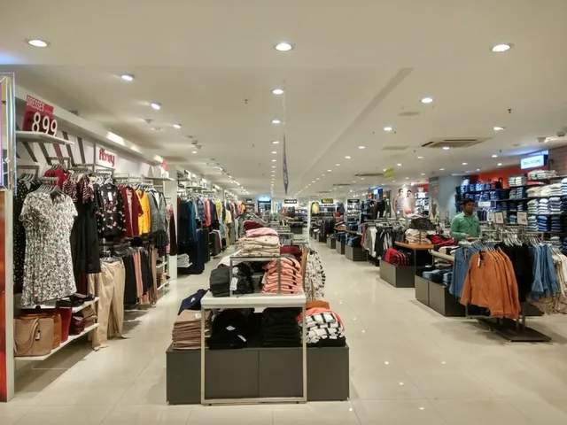 Pantaloons (Salt Lake Sector 5, Kolkata) - 4