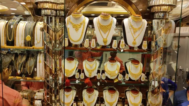 Rakshit & Co Jewellers - 6